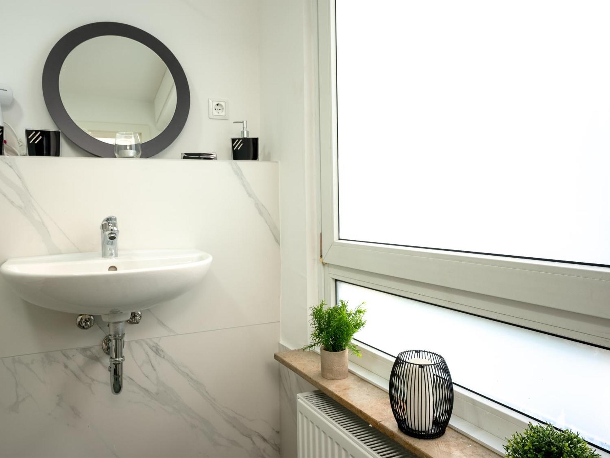 Serviceroom24 - Apartment 4 In Herten Wlan - Smart-Tv - 24-7 Check-In Und Kueche المظهر الخارجي الصورة