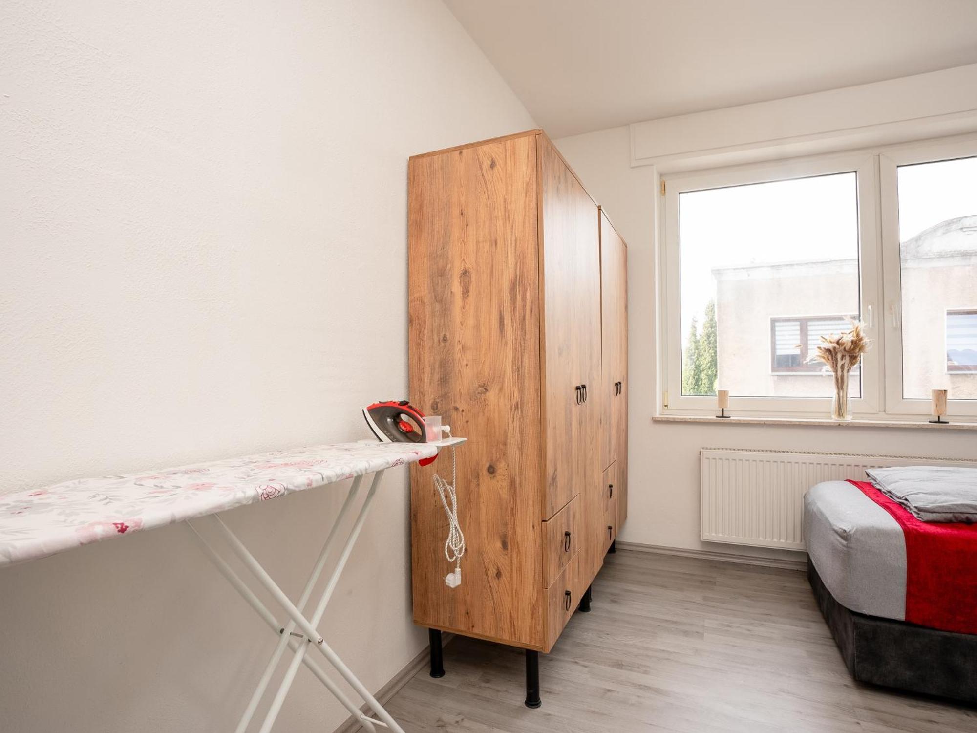 Serviceroom24 - Apartment 4 In Herten Wlan - Smart-Tv - 24-7 Check-In Und Kueche المظهر الخارجي الصورة